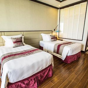 Deluxe Twin Room Balcony Ocean View